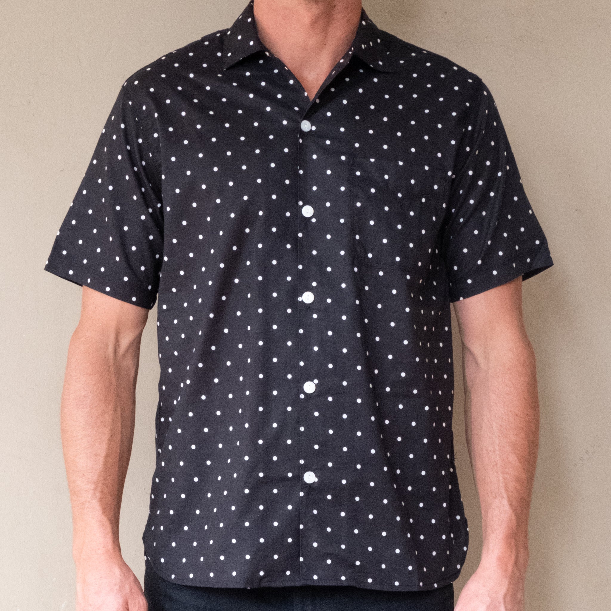Hawaiian <span> Black Polkadot </span>