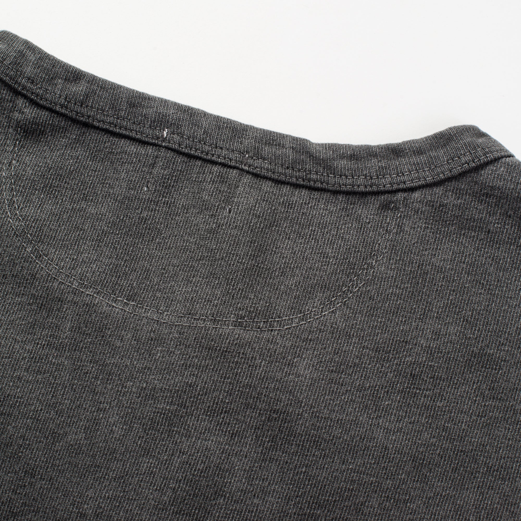 13 OUNCE HENLEY MIDNIGHT upper back