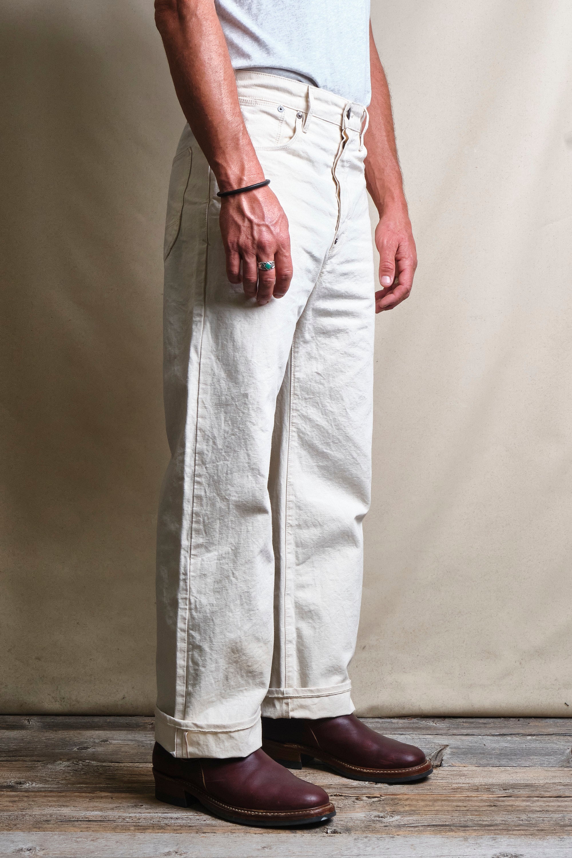 Modesto Buckleback 11 Ounce Natural Canvas