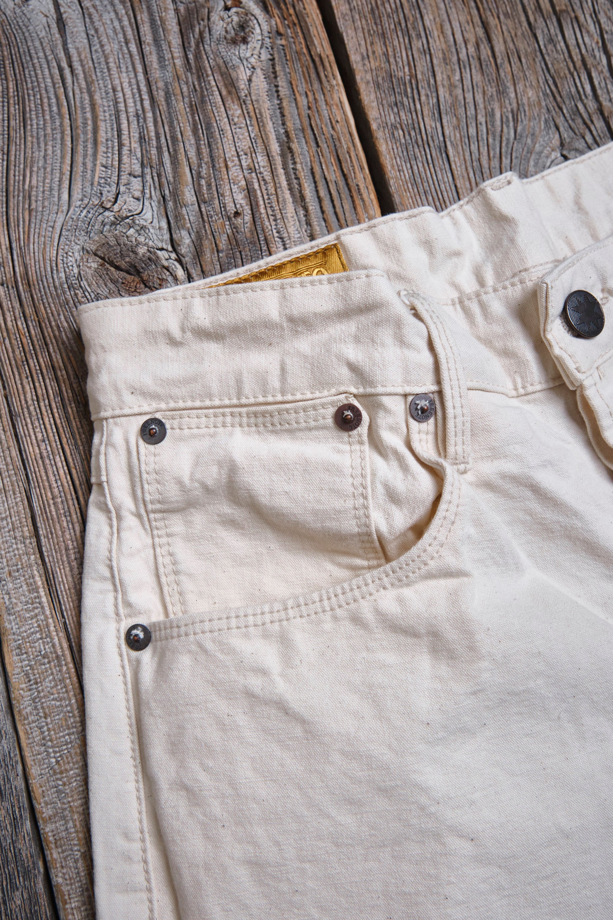 Modesto Buckleback 11 Ounce Natural Canvas