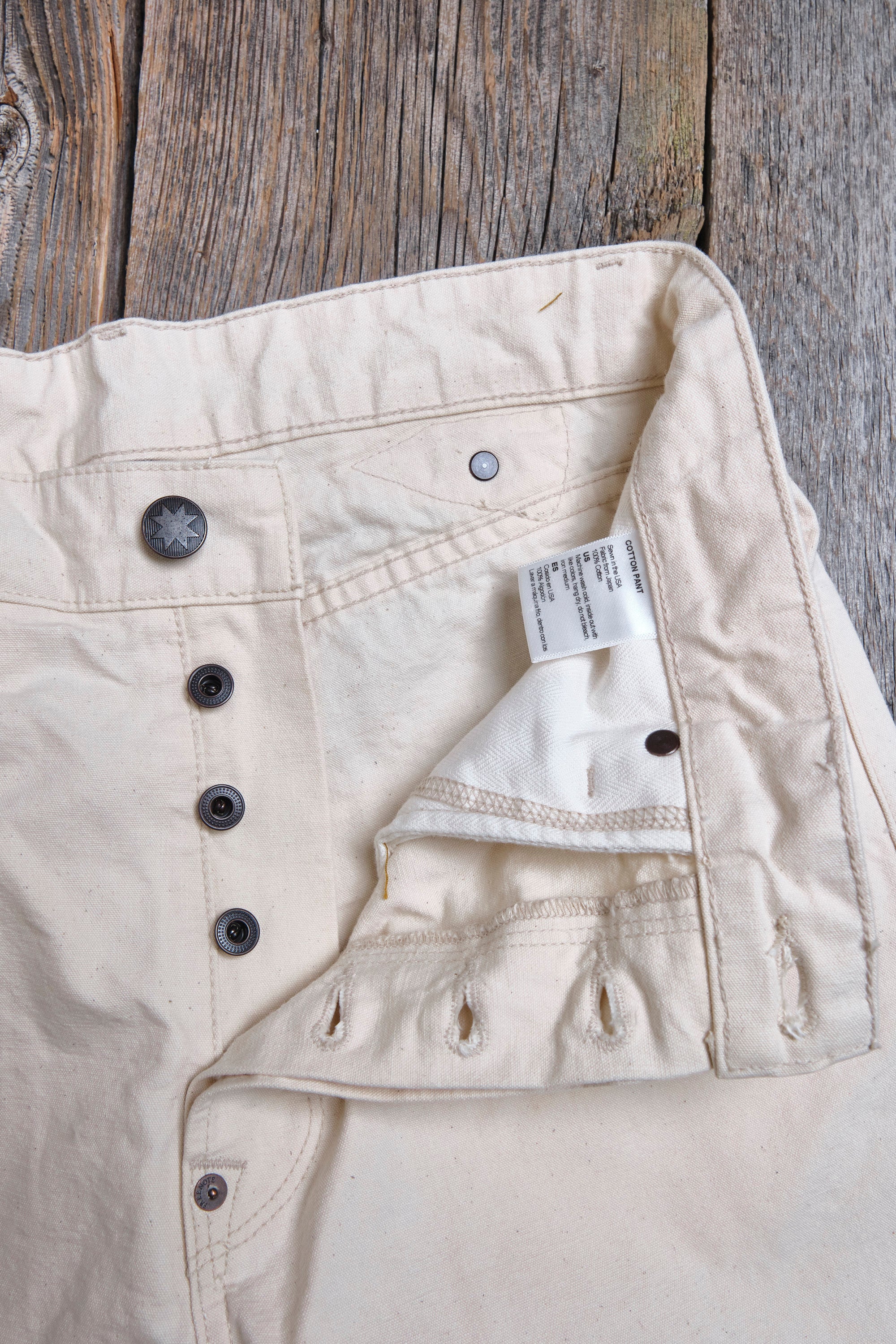 Modesto Buckleback 11 Ounce Natural Canvas