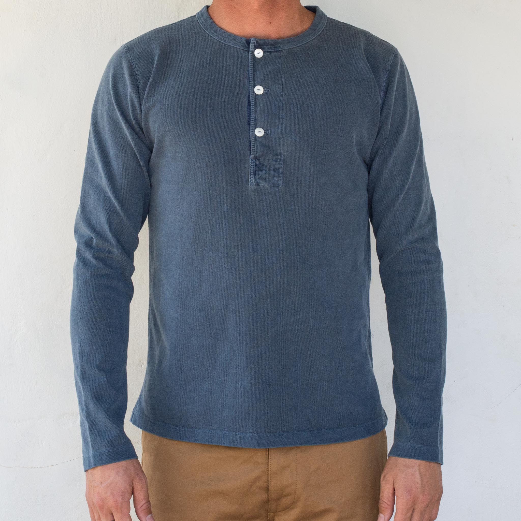 13 Ounce Henley L/S <span>Faded Blue</span>